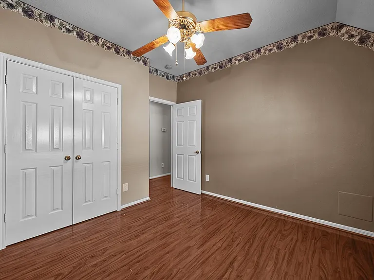 2723 Shelby Dr — Photo 16