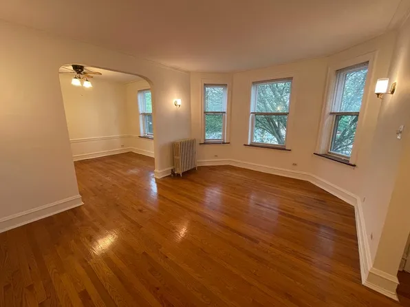 1322 Brummel St APT 3M, Evanston, IL 60202