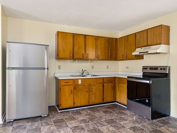 3rd image of 118 Kathwood Dr