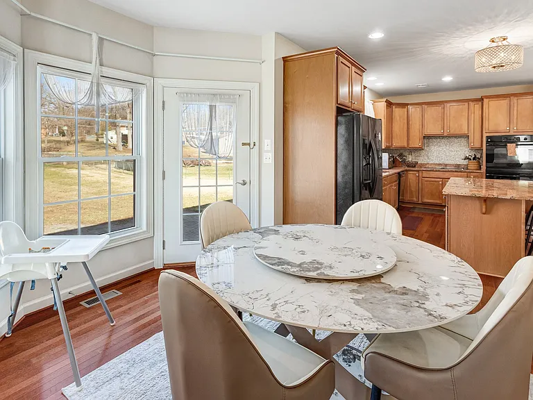 8312 Telegraph Rd — Photo 17