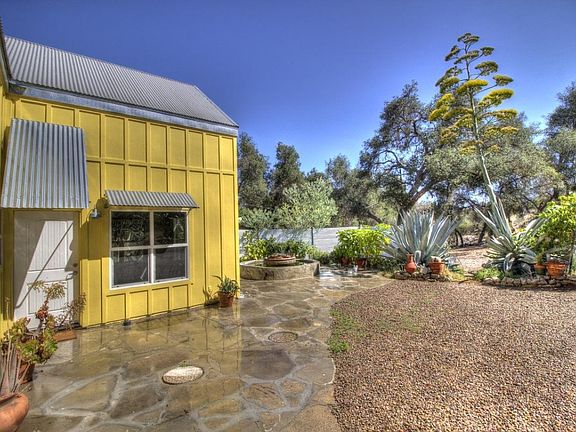 lake-hodges-homes.com