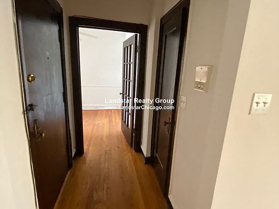 5th image of 2559 W Montrose Ave APT 1B