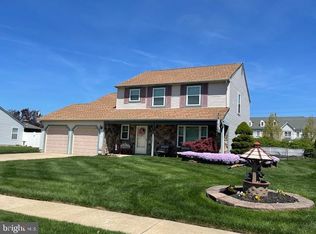 18 Dewberry Dr, Eastampton, NJ 08060