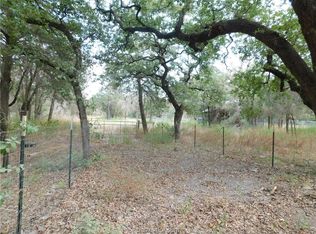 848 Pecan Dr, Caldwell, TX 77836