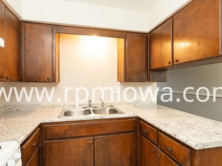 3424 SW 42nd St — Photo 10