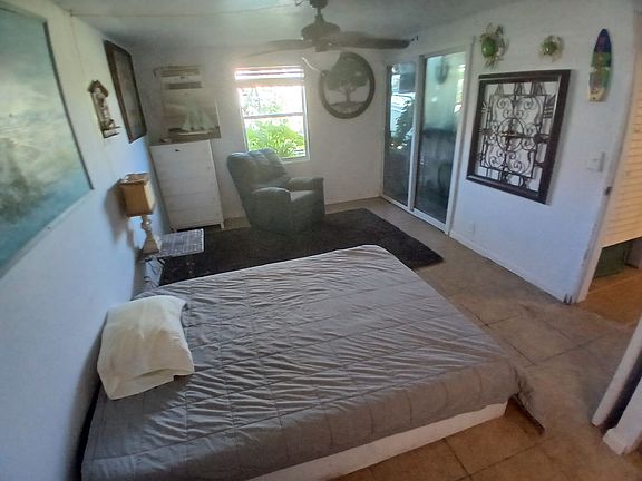 3rd image of 60 137th Ave