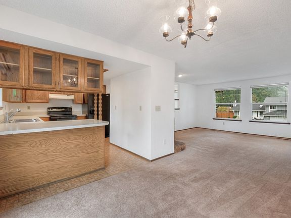 5th image of 16102 7th Avenue Ct E