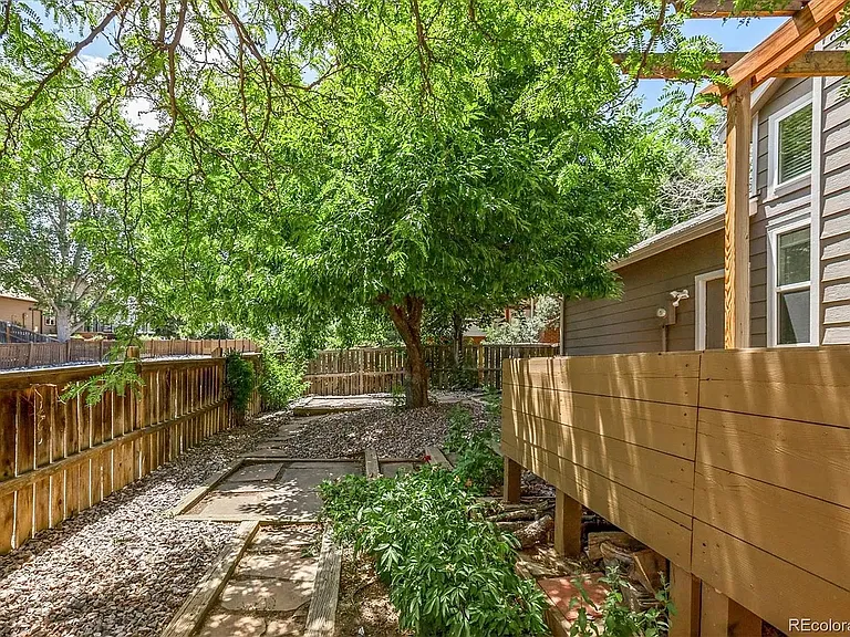 9228 Butterwood Ct — Photo 12