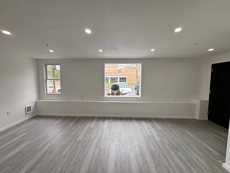 2250 Butler St #103 — Photo 4