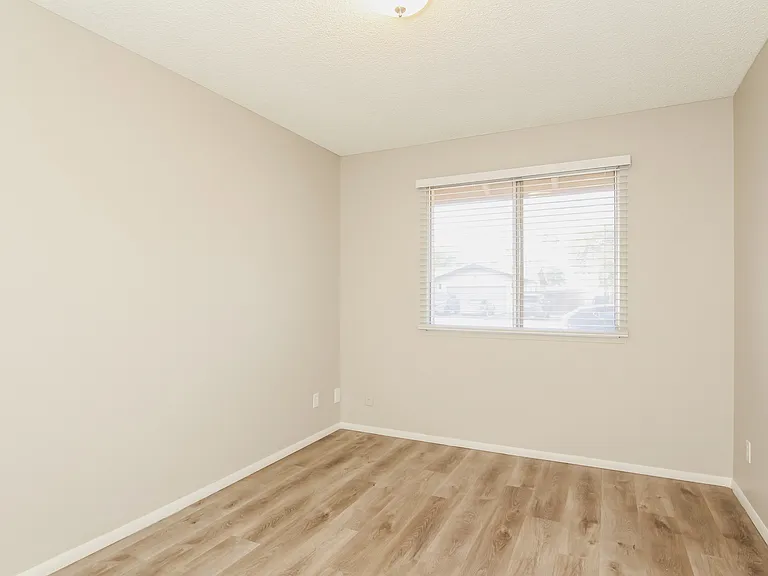 624 E Malibu Dr — Photo 14