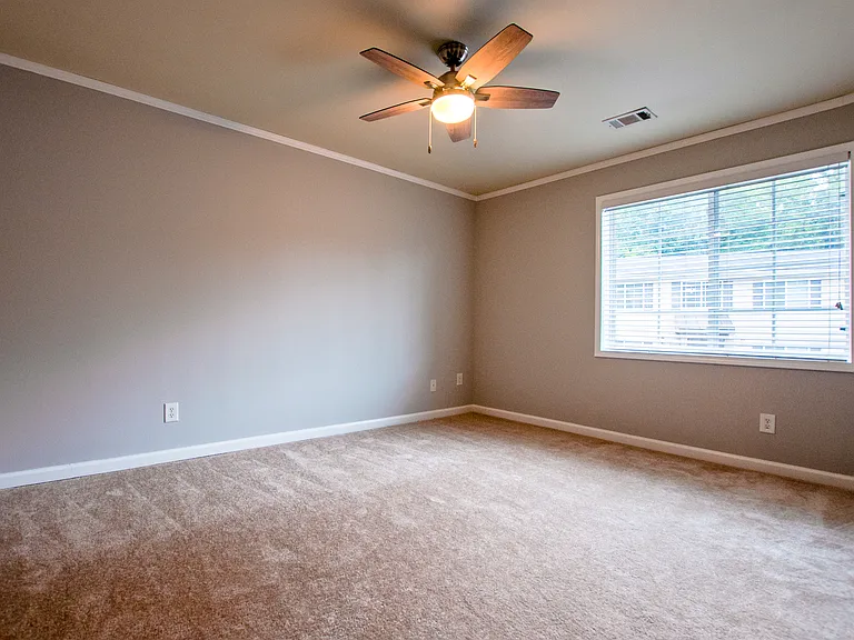 2145 Bolton RD NW — Photo 7