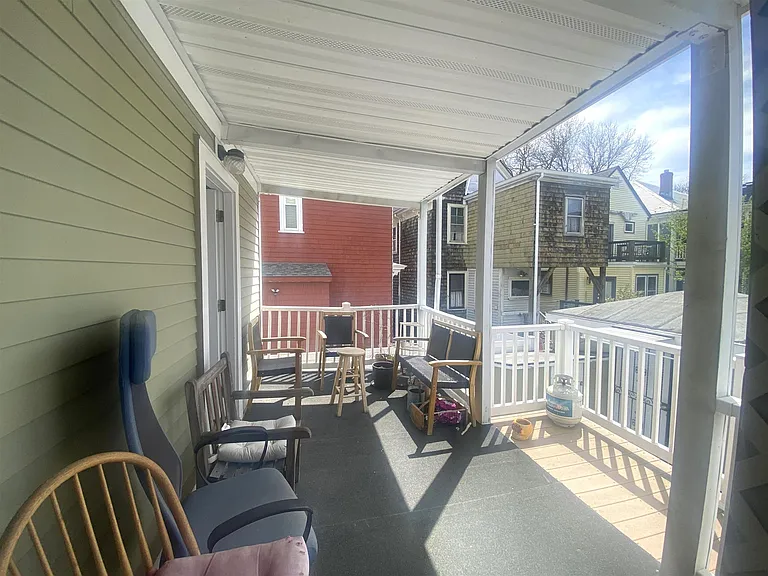 42 Lincoln St #2 — Photo 6