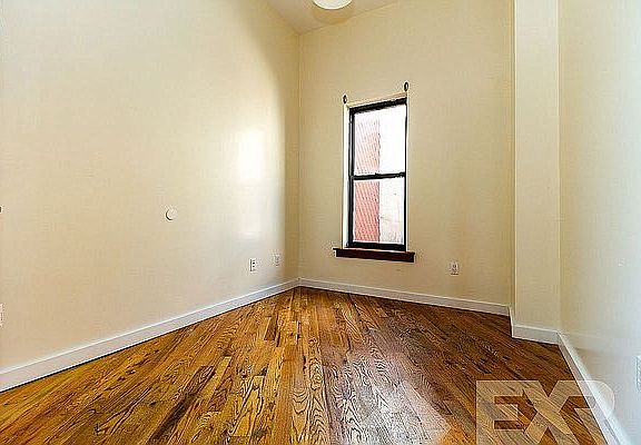5th image of 385 Metropolitan Ave #7