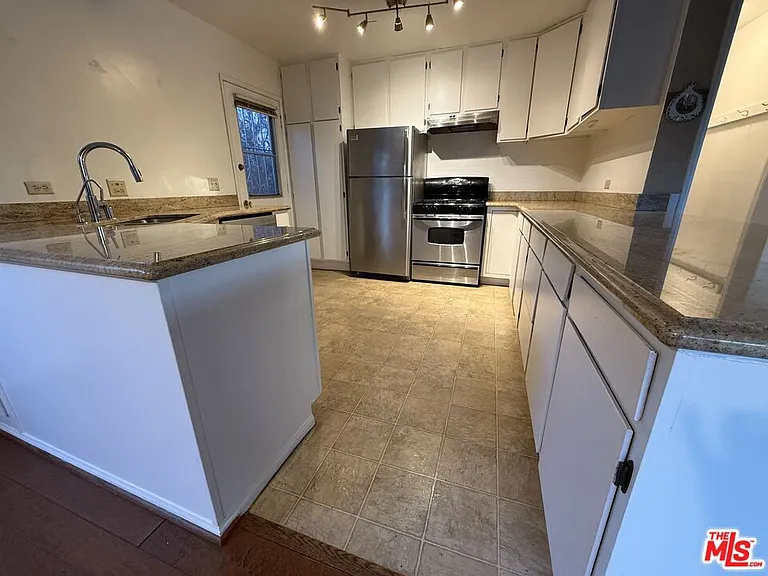 4322 Berryman Ave — Photo 3