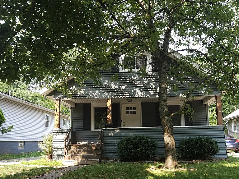 614 Sanford Ave — Photo 1