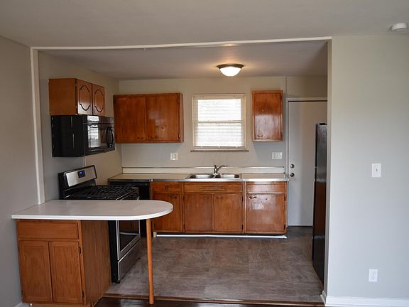 2nd image of 638 E Jenkins Ave APT B