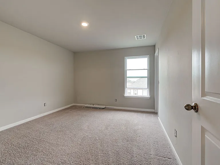1609 Maroon Dr — Photo 36