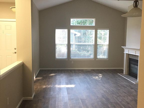 3rd image of 8805 123rd Ln NE