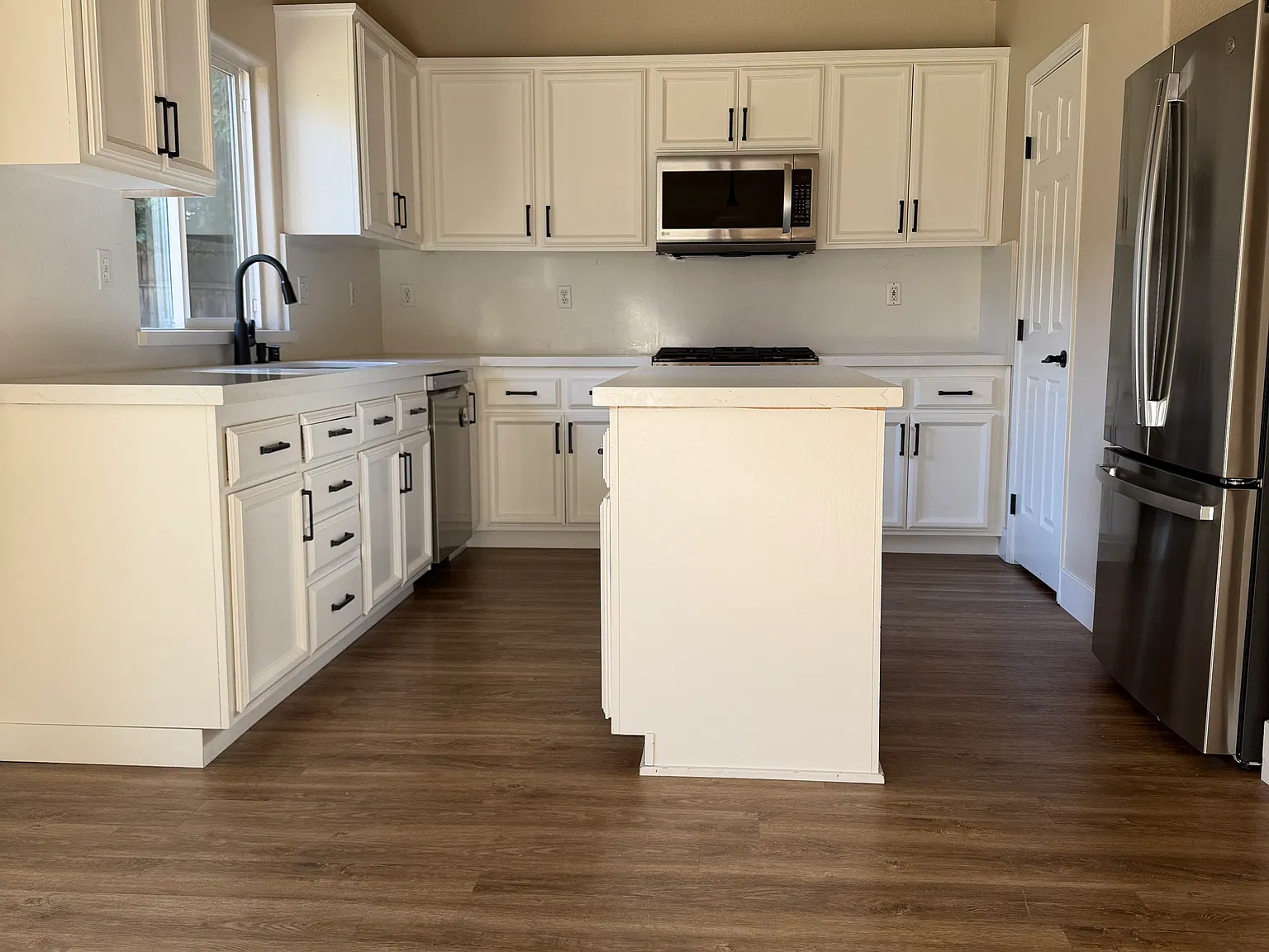 3 bed, 1493 sqft, $2,995 — Photo 4