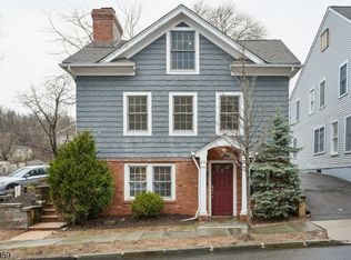 35 Dehart St, Morristown, NJ