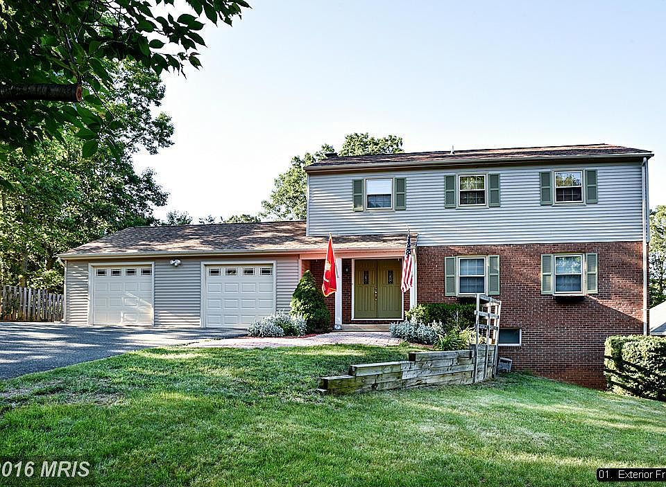1st image of 1102 Columbus Dr