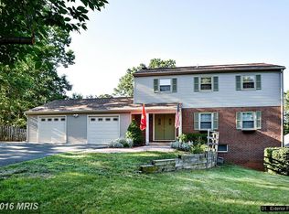 1102 Columbus Dr, Stafford, VA