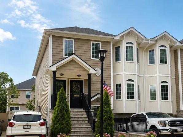 15 Wiltshire Ln, Staten Island, NY 10309