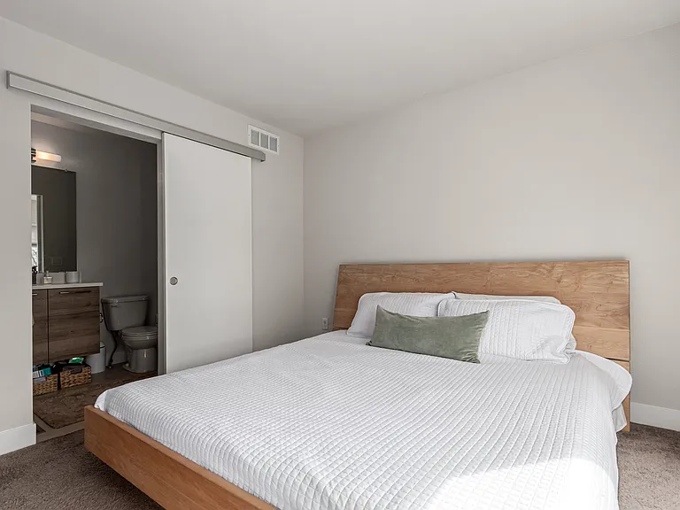 5523 W 10th Ave — Photo 16
