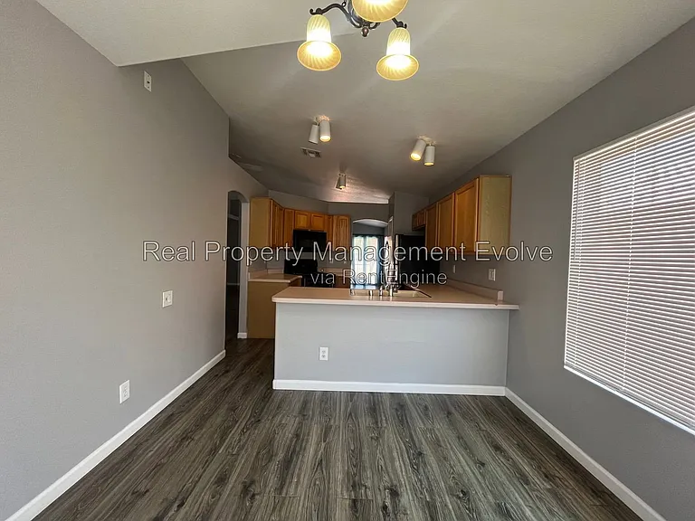 6246 W Blackhawk Dr — Photo 9