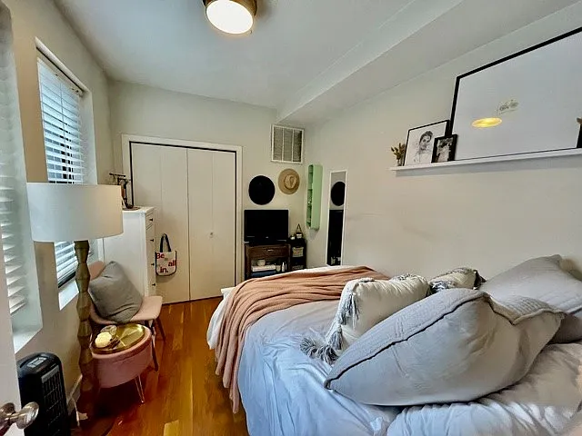 419 Hanover St #3 — Photo 10