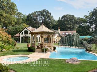 Private Rd, Huntington, NY 11743