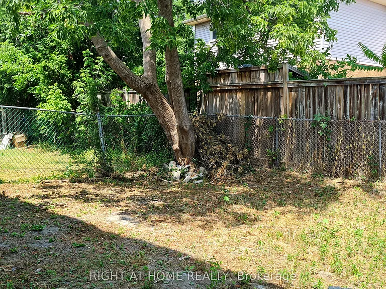 55 Littleleaf Dr #D — Photo 8