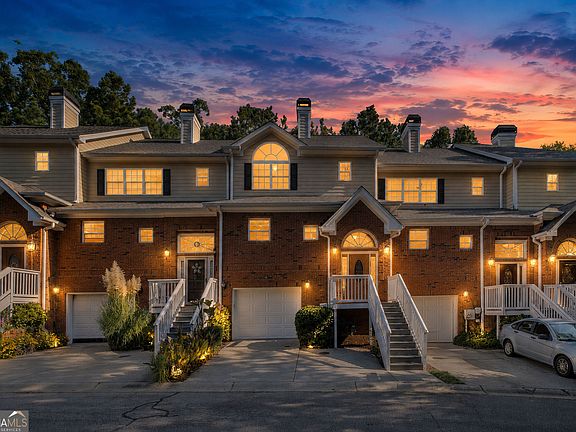 3rd image of 16 Elan Ct