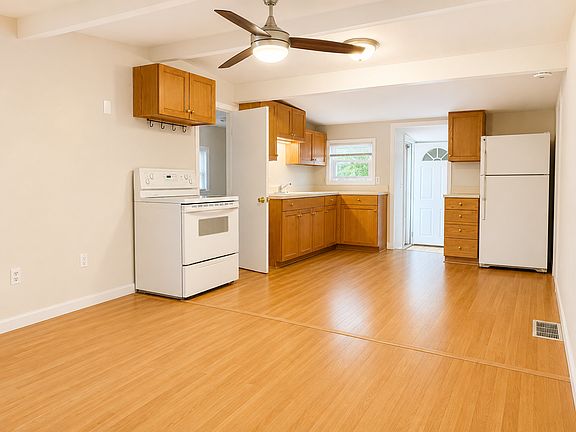 3rd image of 27 Nickerson Rd