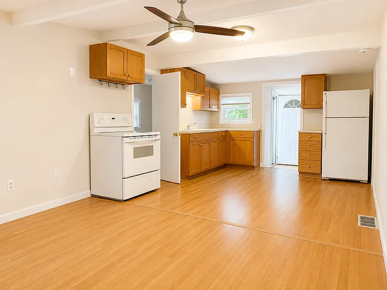 27 Nickerson Rd — Photo 3