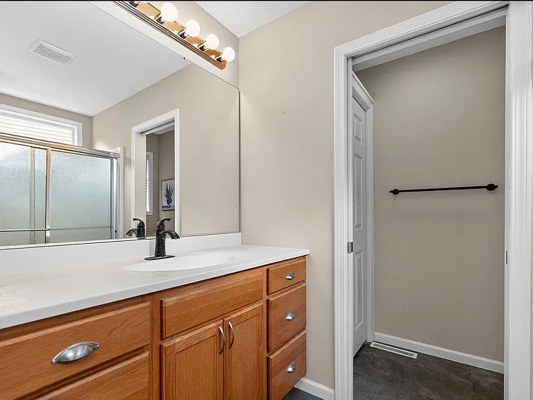 5841 Cottage Cir — Photo 12