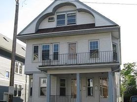 9 Bradford Ave