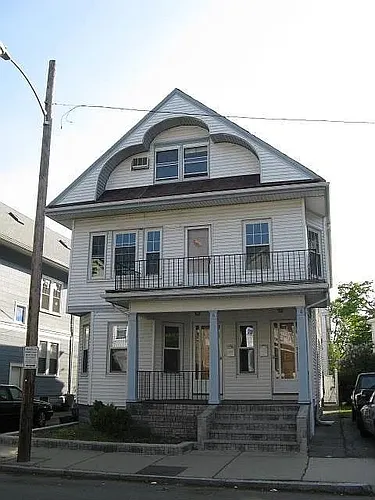9 Bradford Ave #1 Photo 1