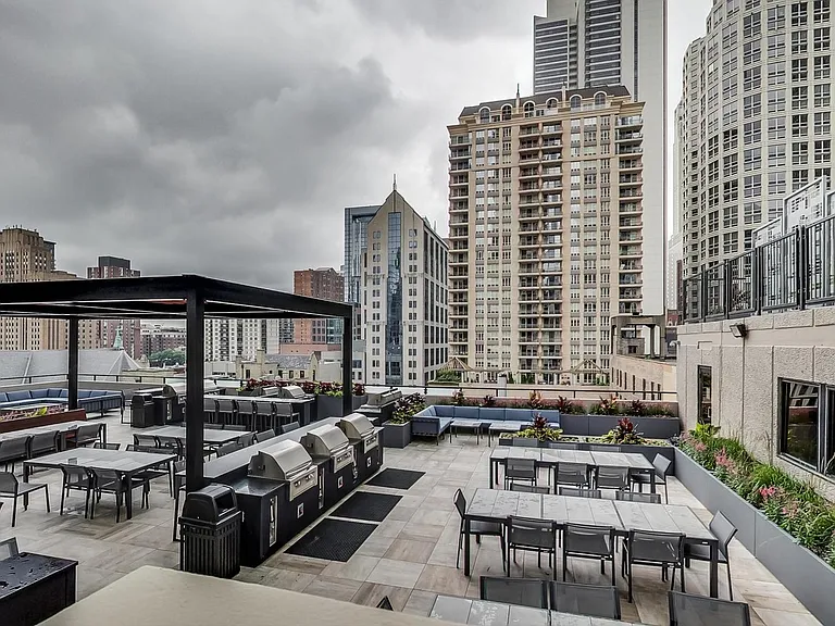 30 E Huron St #5605 — Photo 32