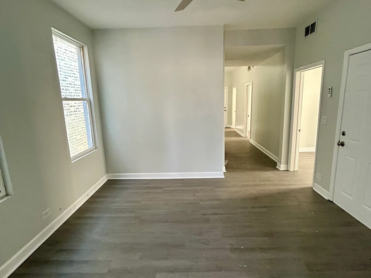 3 bed, 1100 sqft, $1,750 — Photo 3