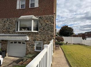 8941 Dewees St, Philadelphia, PA 19152