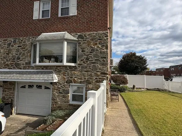 8941 Dewees St, Philadelphia, PA 19152