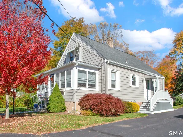 6 Willow Road, Branford, CT 06405