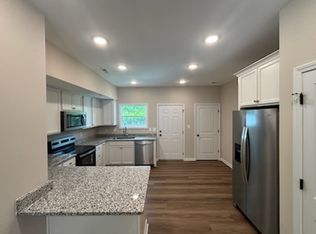 1511A Fort Bragg Rd, Fayetteville, NC 28305