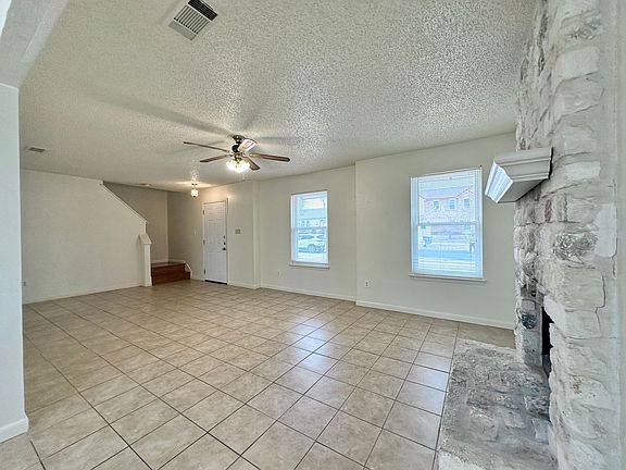 5th image of 5010 White Rock Dr
