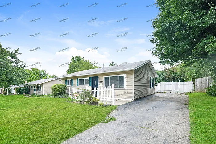 1151 Irmal Dr — Photo 3