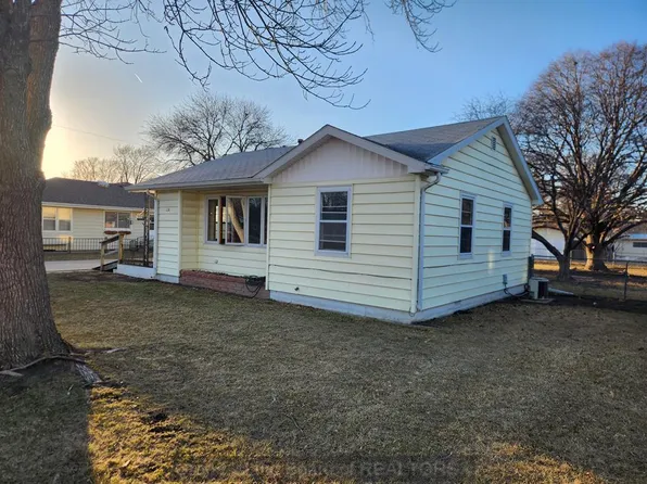 110 W 18th St, Grand Island, NE 68801
