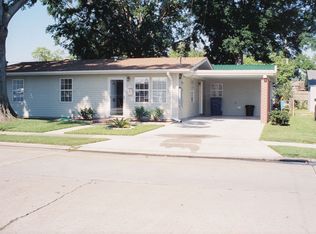 3 Azalea Dr, Gretna, LA 70053