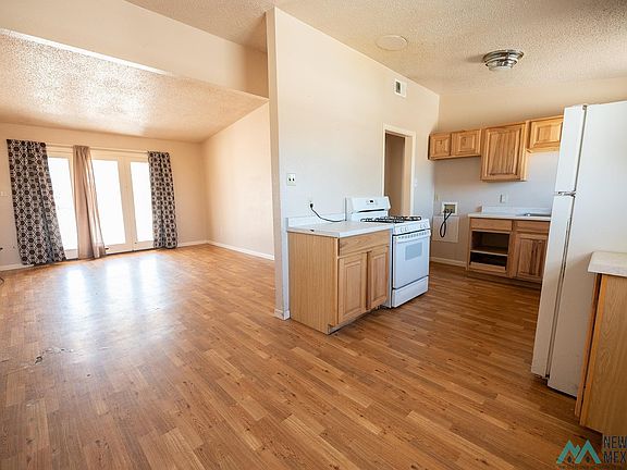2nd image of 311 Rinconada Ave