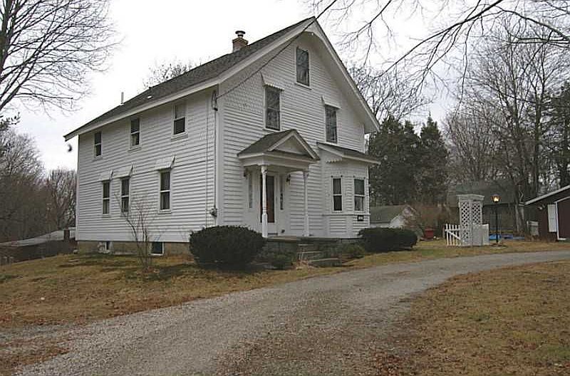 2nd image of 401 Central St